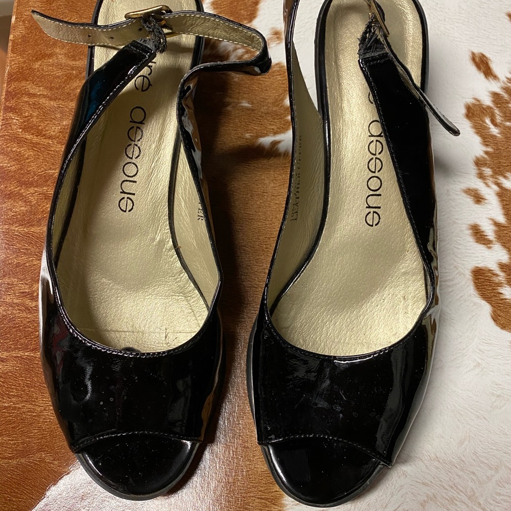 André Assous wedged heels